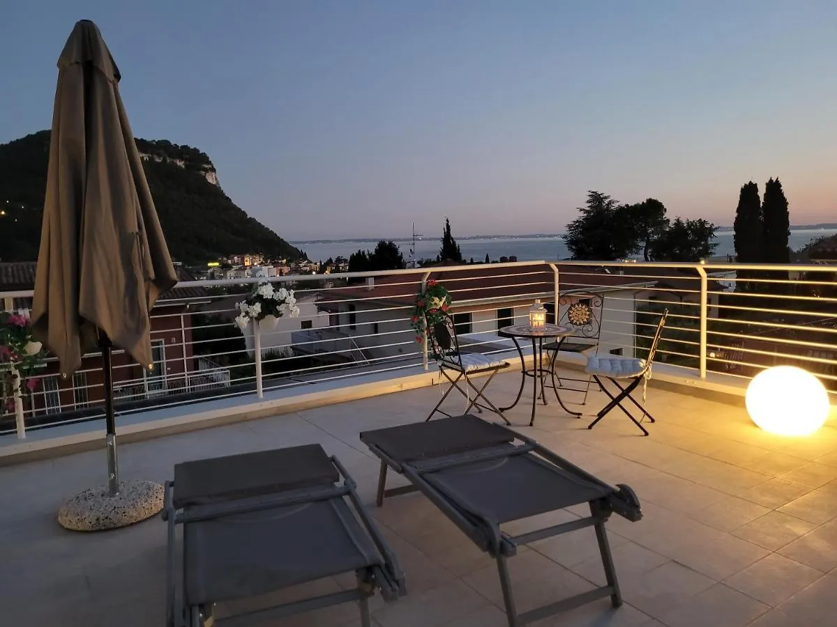 Garda View - Nuovo Appartamento Con Solarium Vista Lago 0*, Garda (Verona) Italien